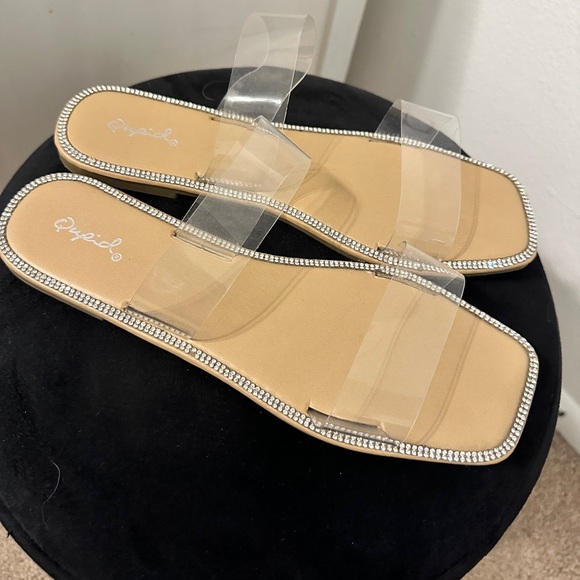 Qupid clear and rhinestone sandals size 8 - Picture 3 of 5